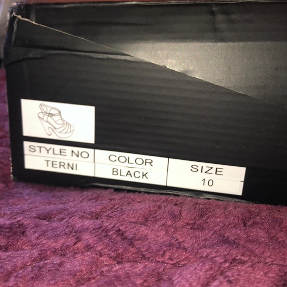 Heels - Picture 3 of 5